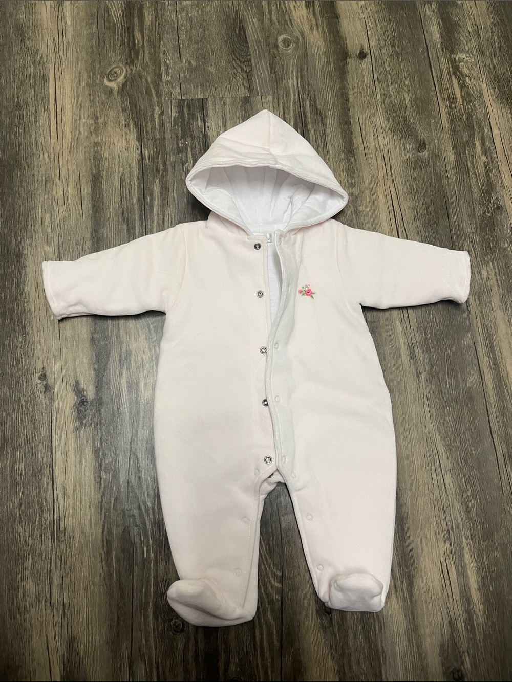 Kissy kissy baby pink bunting size 0-3 months